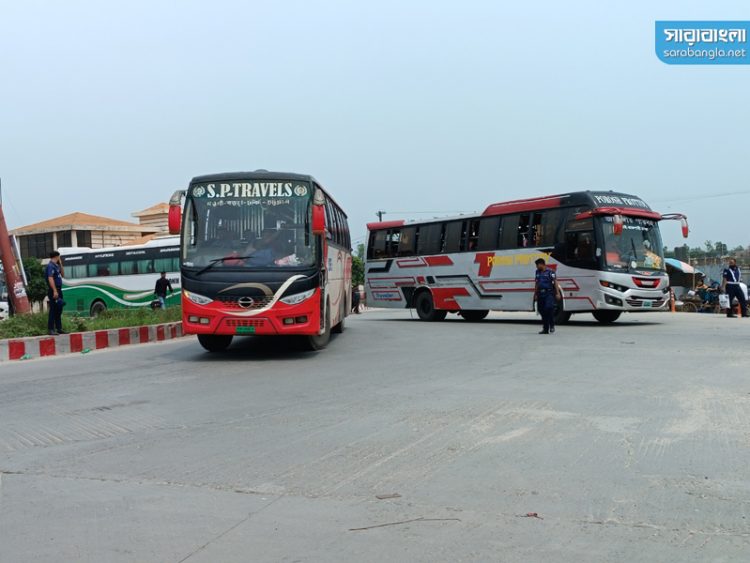 উত্তরের মহাসড়কে যানবাহনের চাপ বাড়লেও নেই ভোগান্তি