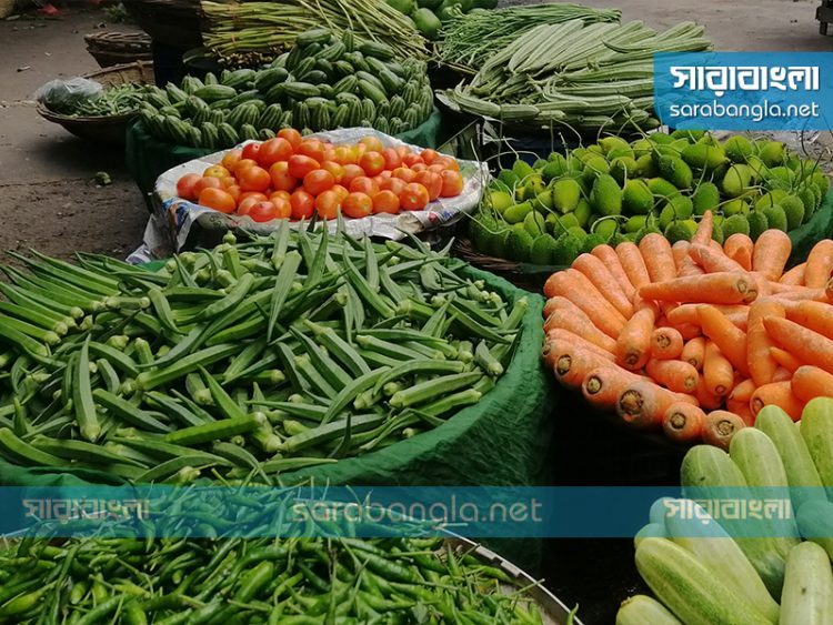 দাম বেড়েছে পেঁয়াজ-কাঁচা মরিচের, সবজির বাজারও ঊর্ধ্বমুখী