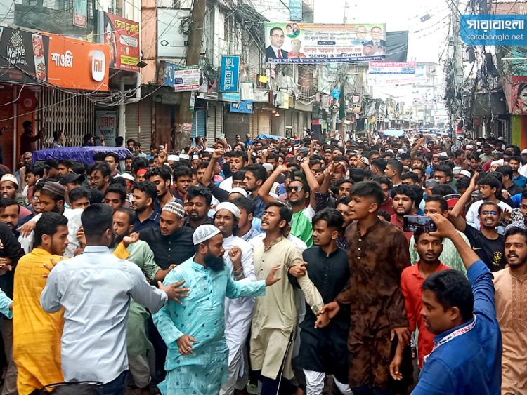 ৯ দফা দাবিতে ভোলায় শিক্ষার্থীদের বিক্ষোভ মিছিল